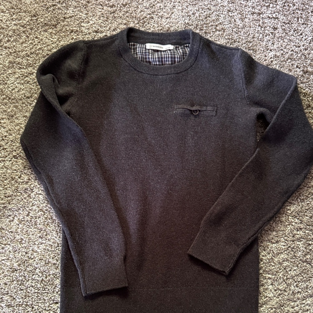 Reserved Black Crewneck Sweater with Ribbed Details